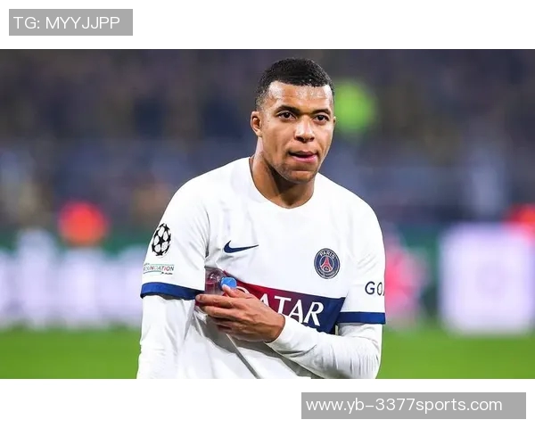 小姆巴佩绝平巴黎后模仿姆巴佩庆祝动作姆总在看台笑逐颜开